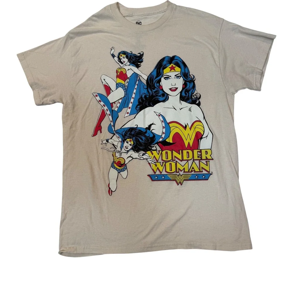 DC Comics Wonder Woman Graphic T-Shirt Tan Hybrid Apparel Medium Retro Comic Tee